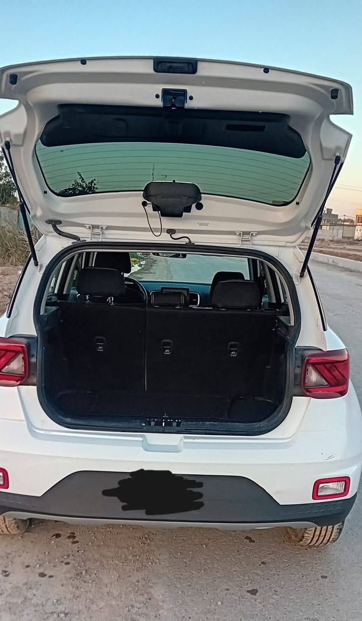 هونداي فينو موديل 2025 فول مواصفات ماشيه 20000 محرك 1600 دبل نوزل حادث بنيد مبدل بلادي سياره جاهزه بدون اي نقص هاتف *********** مكان بغداد الدوره السعر 142
