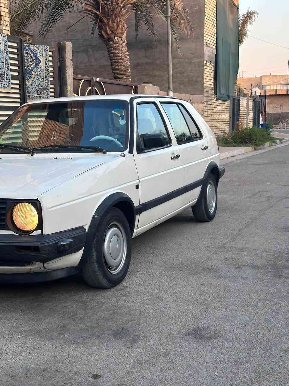للبيع – فولكس واغن كولف عضم بلاديه موديل 1991

🚗 الموديل: 1991
✅ النظافة: 90%
✅ بدون صبغ

الحالة الميكانيكية
* الكير والمكينة بحالة ممتازة، 
* شادهن جديد 
* فيتبم جديد.
* صدر أمامي وخلفي جديد.
* بلكات جدد
* راديتر جديد.
* التبريد شغال نقص بس صونده مكسوره

الملاحظات:

* السيارة تحتاج تخم تايرات.
* تحتاج كهربائيات.

· السعر 40 مجالها حك الجيه ✅

📞 للاستفسار: ***********
