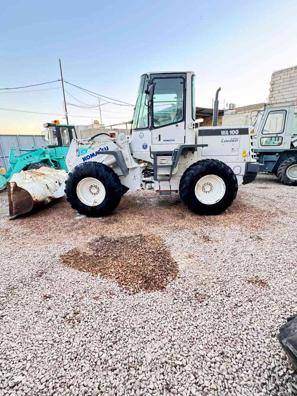 دخول جديد كوماتسوه حجم 100
كير ميكانيكي محرك 4سلندر كمنز تبريد العنوان 

العنوان النجف شارع المطار معرض الإخلاص للمعدات الثقيله 

***********

***********

المستورد إبراهيم الغزالي
