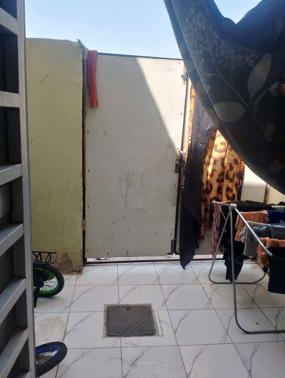دار سكن للبيع او مراوس
المساحة ١٠٠ متر
واجه ٦ متر
البناء كونكريت مسلح
استقبال
مطبخ تركي
غرفة نوم كبيرة
طارمه
منور
صحيات داخلية وخارجية
الموقع الديوانية عرصات حجي هندي
سند ٢٥ معاملة كاملة بالبلدية كهرباء خدمات جيده
السعر ٦٠ مليون مع مجال للشراي
للاستفسار أكثر مراجعة مكتبنا التوكل للعقار الكائن في حي العسكري شارع ٣٠ او الاتصال والمراسلة على الواتساب على الرقم ***********
