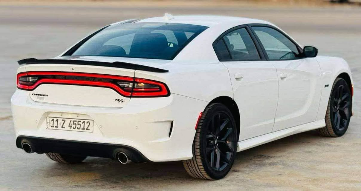 جارجر ارتي RT ابيض 2023 لاست كول بلاك
ماشيه تقريبن 20 مايل  رقم بغداد الجديد ، هيمي محرك v8 5700 بعدها بريحة الشركة 

شاشه كبيرة ، شفتات ستيرن ، تشغيل عن بعد 

ويل كب 20 ، سوبر تراك باك ، دكمه سبورت وسوبر ، رادار ، كشنات تدفئة ، ولف رسنك ، وباقي المواصفات المعروفه ، 

*برمجة سيفتي وحماية وتحديث اون لاين العقل 2025 كامل (يم البطل مصطفى ايكل)

السيارة صاروخ بالمشي وربع دينار ما تصرف عليها ، والسيارة احلى من الصوره وجديدة

السعر  245 مجال بسيط   والحادث مرفق بالصور

مكان السياره بغداد ( *********** )
