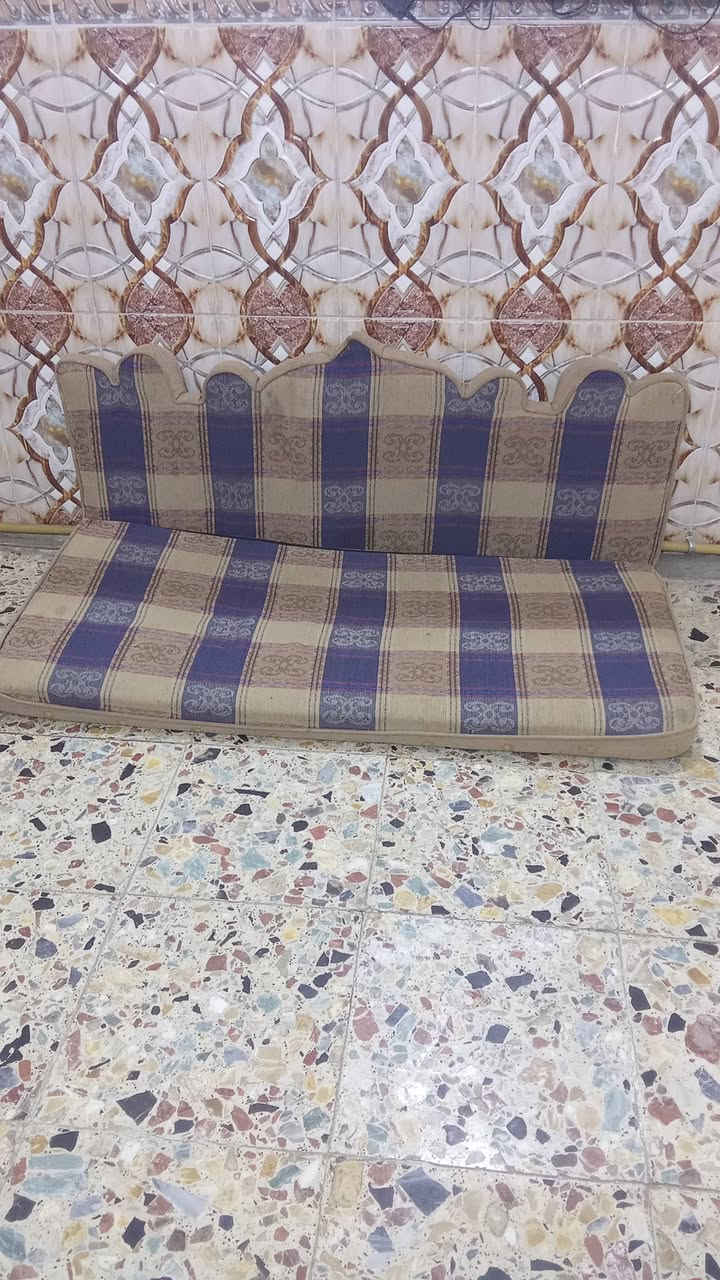 ديوان للبيع في منطقه حي اور أي استفسار هذا الرقم ***********
