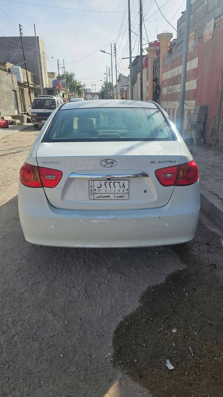 السلام عليكم
النترا ٢٠١٠ خليجي رقم بصرة بأسمنة 
كفالة ضربة وصبغ وتبديل ومعجون 
.. التقرير موجود بالصور.. بارد بخشم المدكر فقط
تخم تاير جديد
 باتري جديد 
تبريد تدفئة
  شاشة كامرة 
تحكم استيرن جهتين بس مارابطي بالشاشة
  مكينة ١٦٠٠ امبدلة ولف فقط
حدادية نص ونص..
 موجودة بالبصرة الحيانية .. السعر 100 وبي مجال قليل
***********
***********
