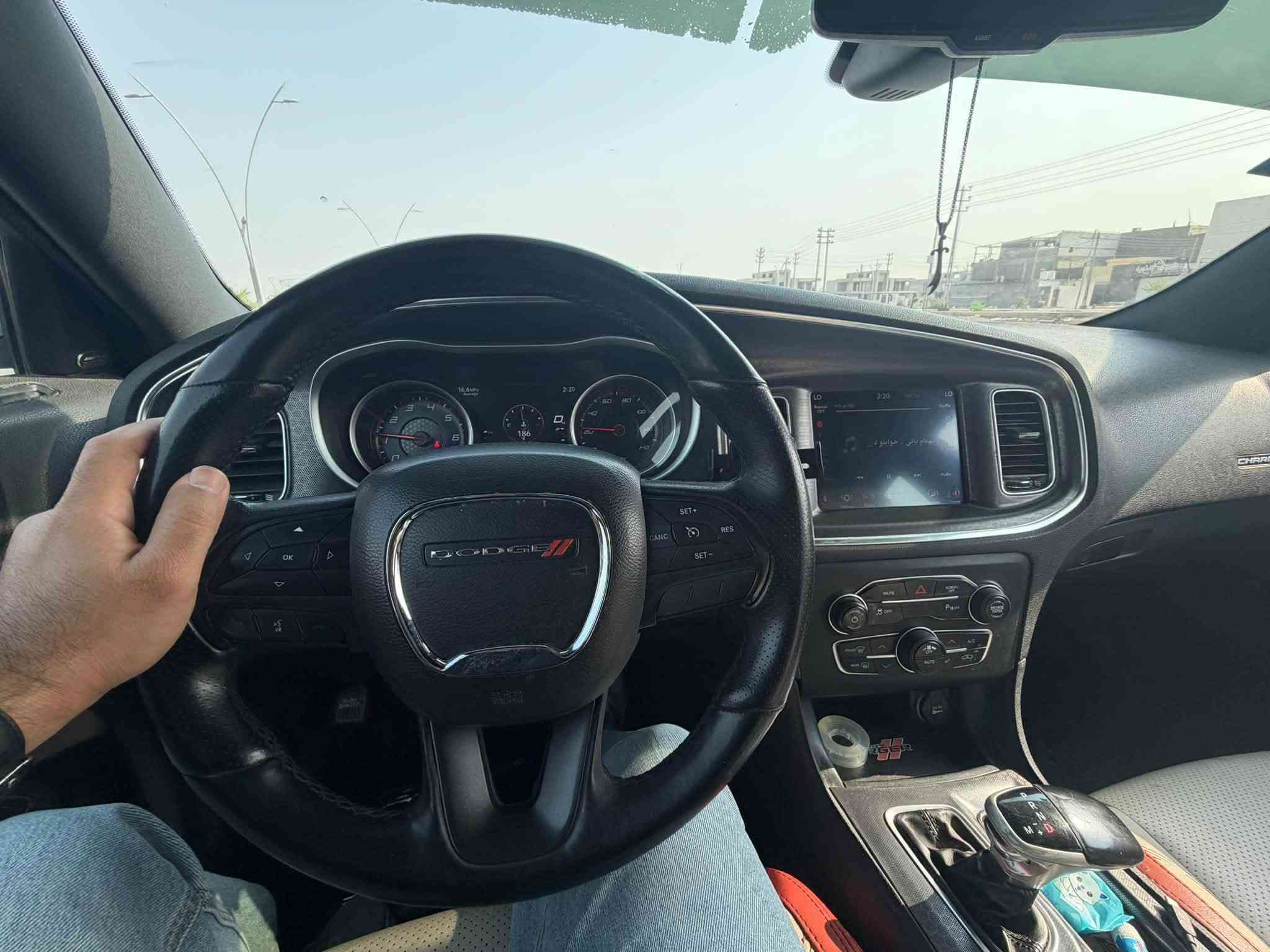 تشارجر SXT • ٢٠١٨ • شاشة كبيرة