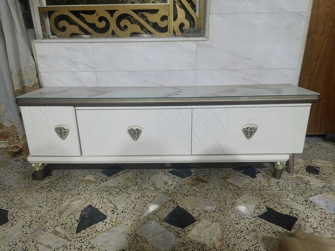 غراض بيت اسعارهن كلش مناسب ونظيفات للتواصل *********** وبي واتساب
