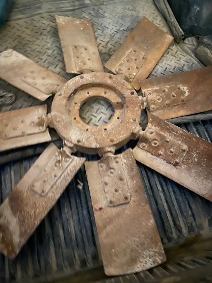 محرك كمنز • خمسه ونص • مروحه بلدوزر D8H/D8K