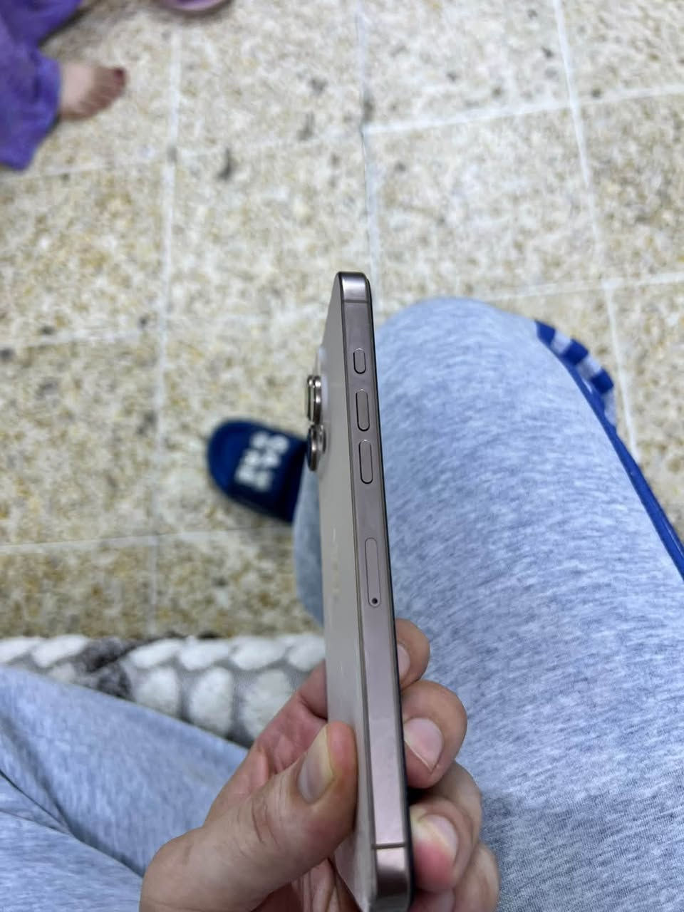 ايفون ١٦ برو ماكس • مبدل شاشة • ظهر مكسور