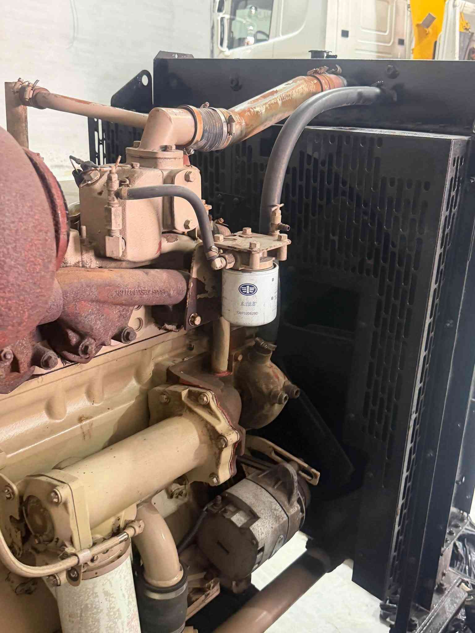 كمنز حجم 5.5 انجكتر عادي
كمشفت جبار راس توليد ستامفورد
375kva اوربي غير مستعمل بلعراق بلادي 
شاشة اوتو عنوان كركوك يوجد توصيل 🚚 ***********
