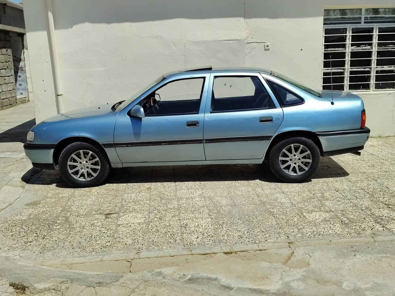 أوبل فكترا موديل 1990 مصبوغه عام طخم تواير جدد جواها گير محرك شرط طخمها حيييل زين رقم فحص صلاح الدين شرط ألتحويل ثاني يوم تحول بيع مقدمه والباقي بالشهر مده هم يرهم مع الضمانات  شراي تواصل على خاص
اتصال عل رقم ***********

