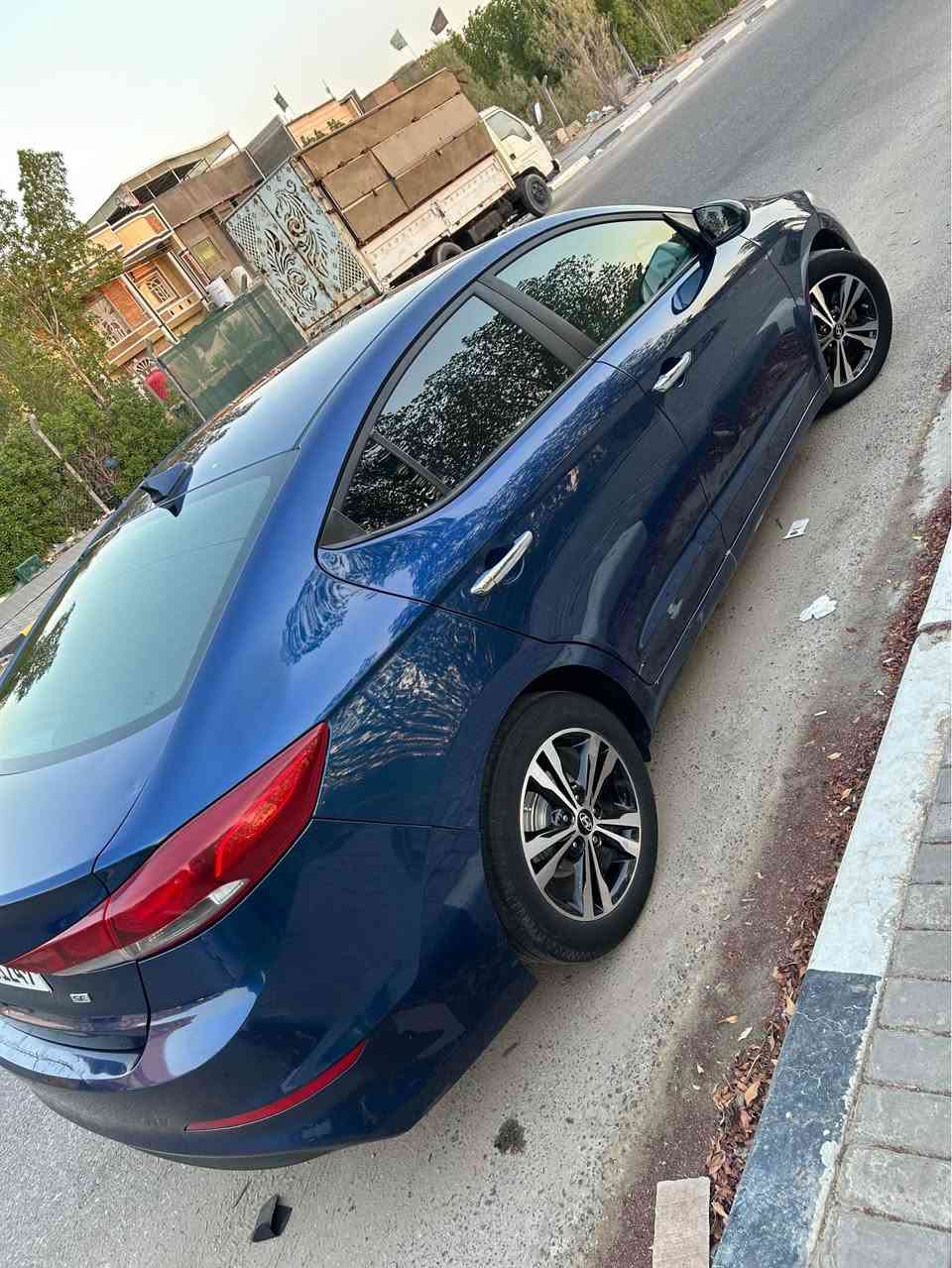 النترا 2017 وارد امريكي
سياره ضربته خلفيه بيه بارد واحد  
ماشيه 100
بأسمي سياره 
سعر 115 وبيه مجال
رقم تلفون (***********) البصرة, العراق
