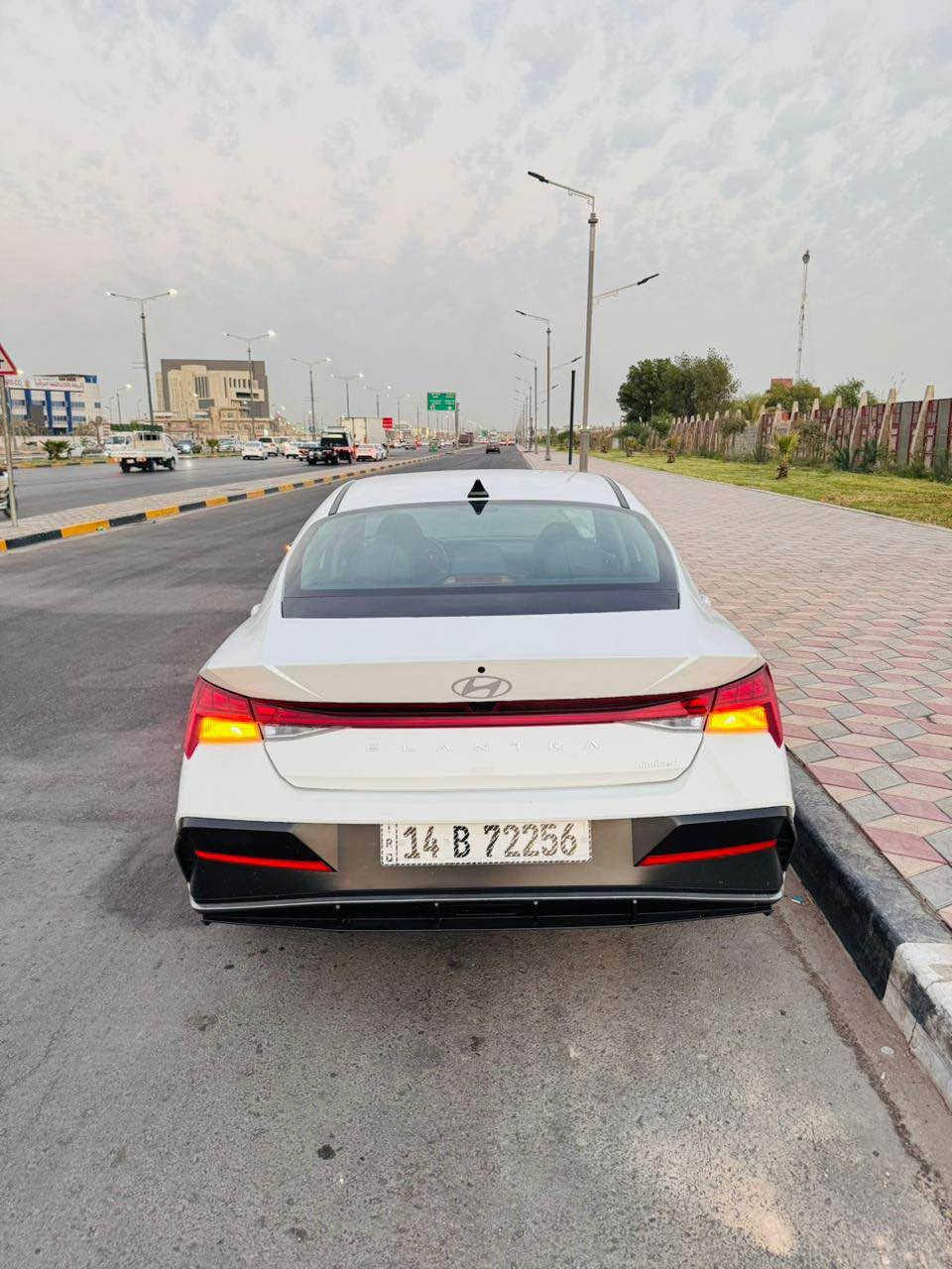 سلام عليكم

Hyundai Elantra 2025 

للبيع هيونداي النترا  لمتدد 2025 

السيارة  ماشيه31قابل  للزياده

محرك 4 سلندر 2000 دوش 

السيارة لون ابيض صدفي وارد امريكي 

السيارة حادثها فقط الجاملغ الامامي الايسر ومستبدل اصلي ومرشوش مثبت  وضربه بلبنيد وشغل درجة اولى
وبارد بلمدكر الايسر الخلفي مامصلحه ع وضعها ترجع PDR

ايرباك دركه فقط 
 بدون شاصي 

السيارة فول مواصفات

1-فتحة

2-فول تحكم استيرن

3-شاشة كاملة متصلة وعدادات ديجيتال

4-رادار امامي  مستبدل 📍وخلفي وجانبي (نقاط عمياء)

5-توقف ذاتي

6-لايت امامي وخلفي LED 

7-قيادة ذاتية

8-تحديد مسار

9-درايف مود (Normal,Sport,Smart)

10-اوتو هولد

11-هاند بريك دكمة

12-بصمة ابواب

13-بصمة تشغيل

14-تشغيل عن بعد

15-ابل كاربلاي واندرويد اوتو

16-لد داخلي 

17-شاحنة وايرليس

18-منافذ داخلية يو اس بي وتايب سي

19-كشنات جلد

20-كروس كونترول مثبت سرعة ومحدد سرعة 

21-كامرة خلفية دوارة

22-كشنات تدفئة

23-التبريد ايضاً بي شاشة

السيارة فول مواصفات ومناقصها اي شي كلشي بيها كامل  ماعده برمجيات الرادر

السيارة مرقه رقم الماني (معوقين بصره) وكاله

المعوق ولد شاب 

سعر 155$وبيها مجال قليل

مكاني البصره حي الاصدقاء

***********

اللي يشوف السعر غالي لا يتصل رجاءاً

 ❤️ البصرة, العراق

نص مكتوب في الصور:
- 1 من 12
- HD
