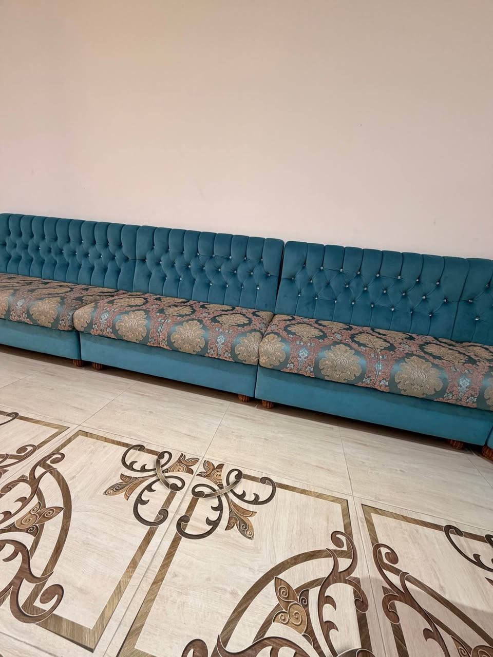 للبيع ديوان طول ١٤ متر خشب نوعية جيدة
للأستفسار الاتصال على الرقم *********** موصل, نينوى
