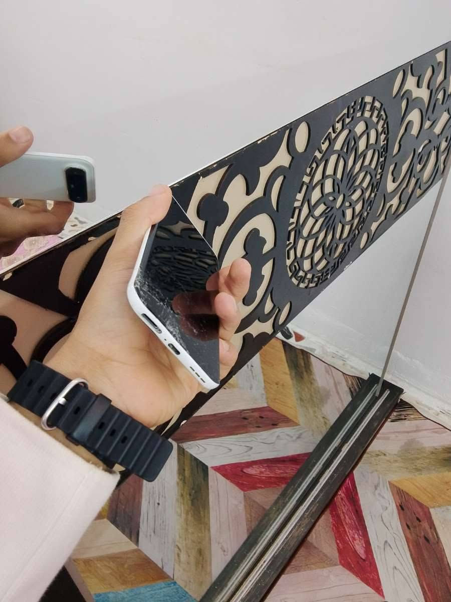 بوفو slim • ٢٥٦/٨ • شاشة مكسورة