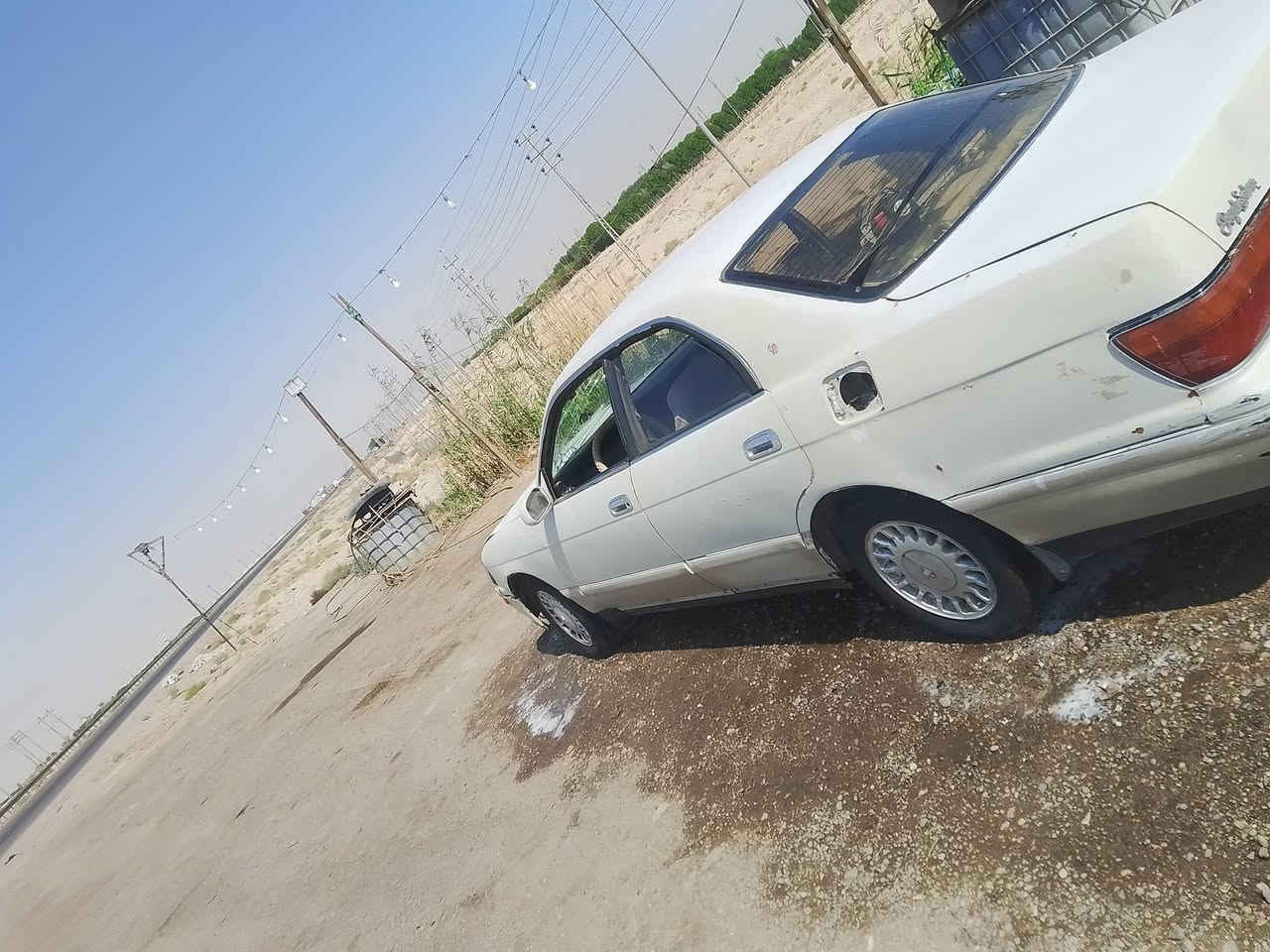السلام عليكم سياره بطه منفصل مكينه وكير 2 ونص حداديه حلوه كهربائياته شغاله سياره فقط بيه نقل جثه سياره سنويه الاصليه ضايعه بس استنساخ سياره عوزه ترتيب بصيط سياره أتعهد لك بس من الحلال والحرام مكان السياره بصره-سفوان رقم الهاتف ***********
