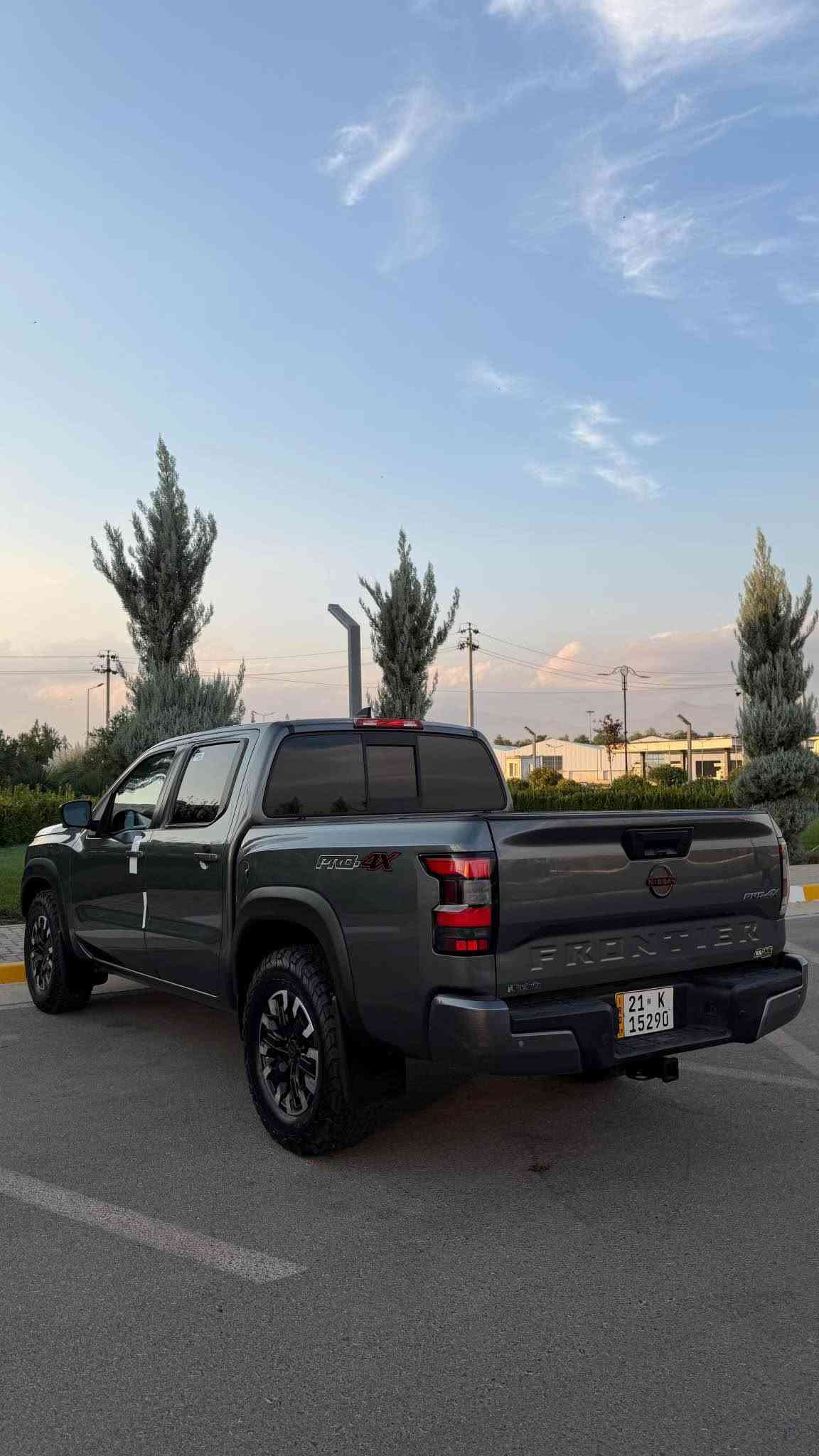 سڵاوتان لێبێت nissan fronter pro 4x مۆدێل٢٠٢٢ سەیارەکە 77,000مایڵ ڕۆشتووە تەنها بستێک لە بۆنیتەکەی پ.د،ڕ هەیە بۆیاخی نییە سەیارەکە گێڕو مەکینەی نەکراوەتەوە و بەشەرت مەکینە ٣.٨ لتری ٦ بستۆنە 
مواصەفات:
بەسمە 
کامێرا ٣٦٠ 
حاسە
رادار
قفڵ ئەکسل
لایت لید+زینۆن
شاشە
کوشن چەرم +کارەبایی
ڕاداری ناوچەی کوێر
زۆر مواسەفاتی دیکە
نرخی 247 وەرەقەو مەجال
ژمارەی مۆبایل:***********
WhatsApp&Viber✅ السليمانية, العراق
