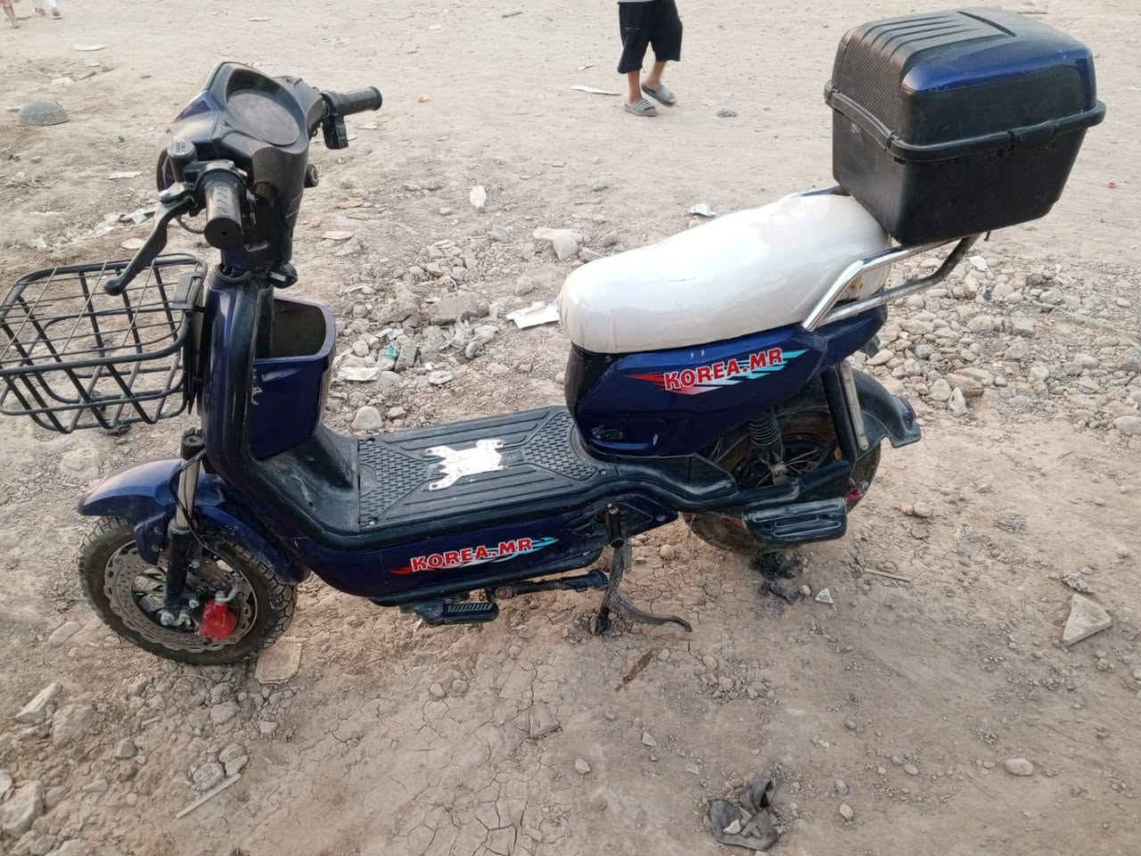 السلام عليكم ماطور شحن للبيع مكلف بل نشر سعر 250 وبيه مجال  الطبين الاتصال
***********
