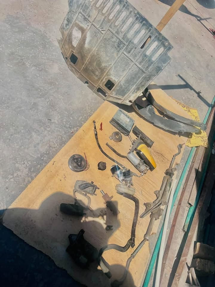 قطع بيجو • مجموعة كاملة • قابل للتفاوض