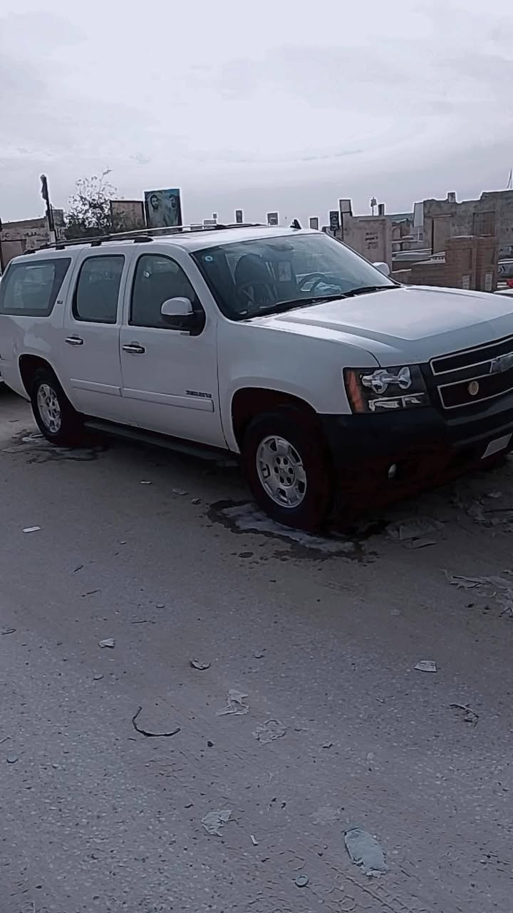 سلام عليكم ورحمة الله وبركاته اخواني سياره يوكن طويل للبيع مكفوله كفاله عامه من ضربه وصبغ خطهه نجف بصره اسعر ١٤٥ وبيهه مجال تبريد تتفئ تخم تاير حداده جديده رقمي *********** عنوان بصره
