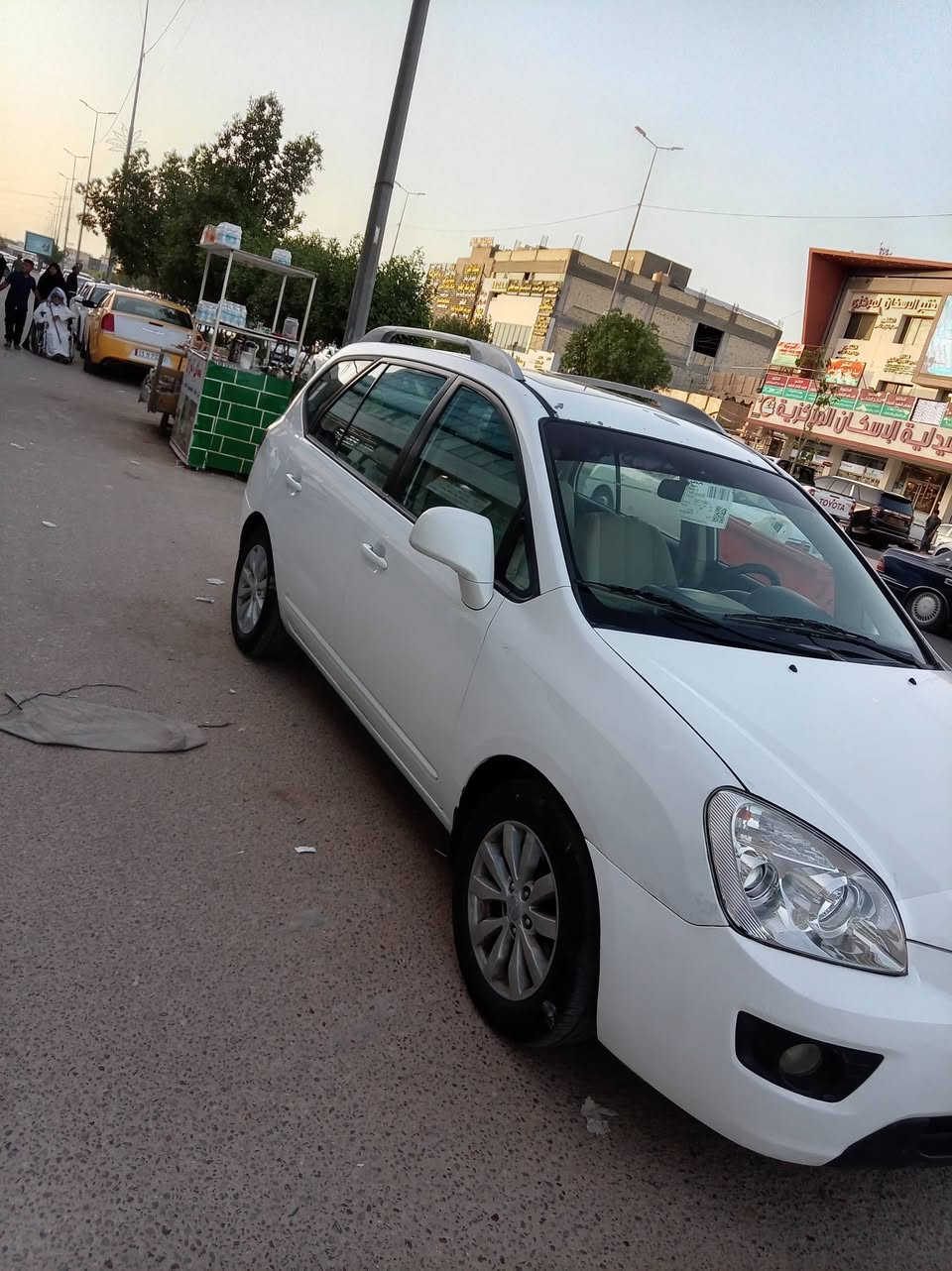 لبيع كيا كارنزه مديل2012 بيه قبق صندوق مصبوغ بس والباقي مكفول سياره  جاهزه من كلشي رقم بغداد سنويه تنتهي ٢٨ السعر ١١٢الاستفسار ***********
