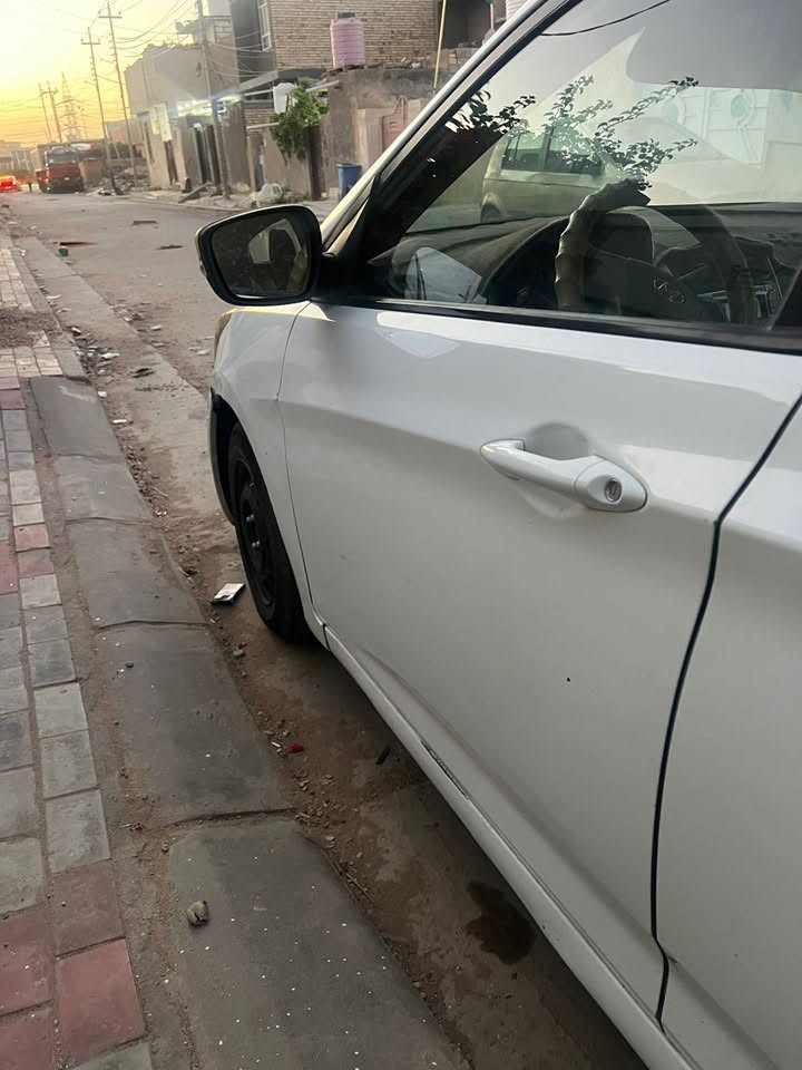 السلام عليكم
اكسنت ٢٠١٥ خليجي بيه قطعتين جاملي امامي مبدل والخلفي مصبوغ وشويه طاب ع الجنطه بس مو هواي يراد الها شويه ترتيب شي بسيط  محرك ١٤٠٠ ناقصه تبريد غاز وراديتر  مكاني كربلاء الحر السعر ٧٠$ للاستفسار اتصل ع الخط ***********

