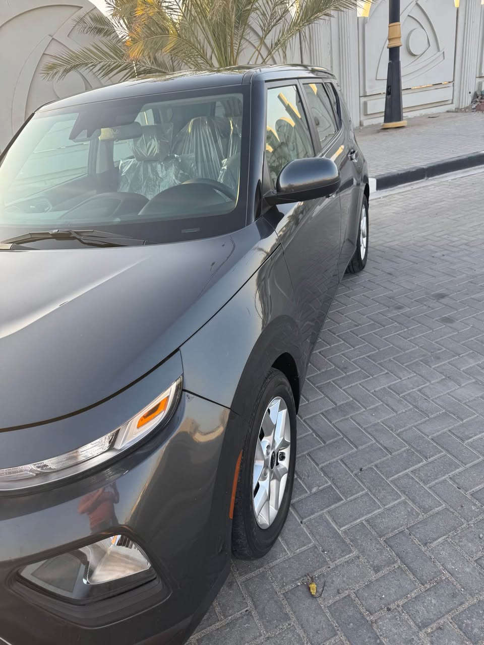 السلام وعليكم كيا سول مديل 2022 وارد امريكي حادثهه كلش خفيف بس الدعاميه الاماميه من الاسفل ضارب الايرباك وراجع سستم بلاد اي كلوب مامشتغل بلعينه بدون فتح اي قطعه بيهه مكفوله كفاله عامه من الصبغ بيهه بارد اسف يده باب السائق مقدار اربع اصابع مواصفاتهه حلو داخل بيجي تحديد مسار مانع انزلاق اوتو ستوب ويل كب شاشه جبيره تدعم الكار بلي كأمره خلفيه بلاد بلوكجتر بلدعاميه زنون تحكم ستيرن جهتين كل نقص مابيهه استخدام شخصي ماشيه 60 الف ميل صور الحادث منشوره ورقم الشاصي هم منشور كتلوك الشركه موجود بيهه أرضيات  الصليه موجودات بلسياره سعرهه 155 وبيهه مجال مكان السياره القبله حي المهندسين الاتصال *********** البصرة, العراق
