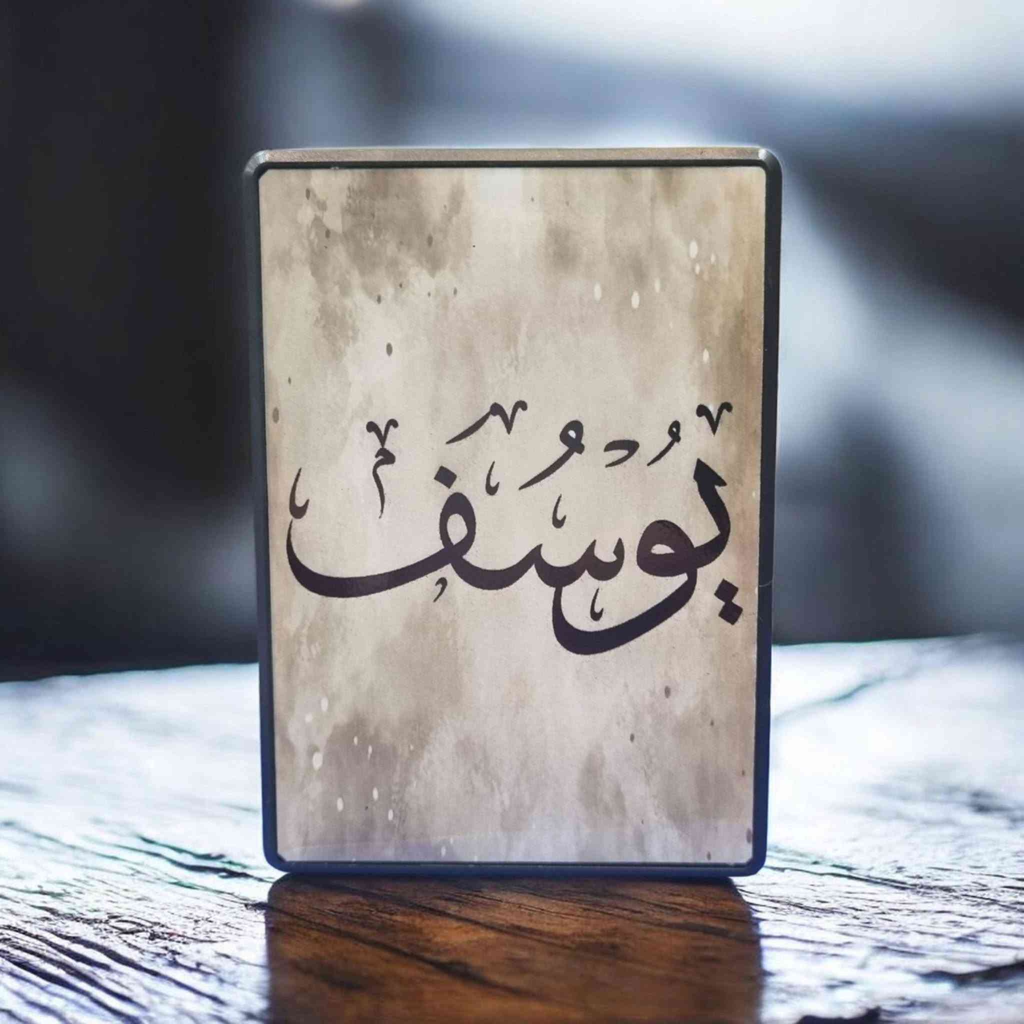 علبة سكائر مع جداحة 
طباعة حرارية حسب الطلب 
السعر ١٠ الاف دينار فقط 
متوفر لدى Gift City 
***********
