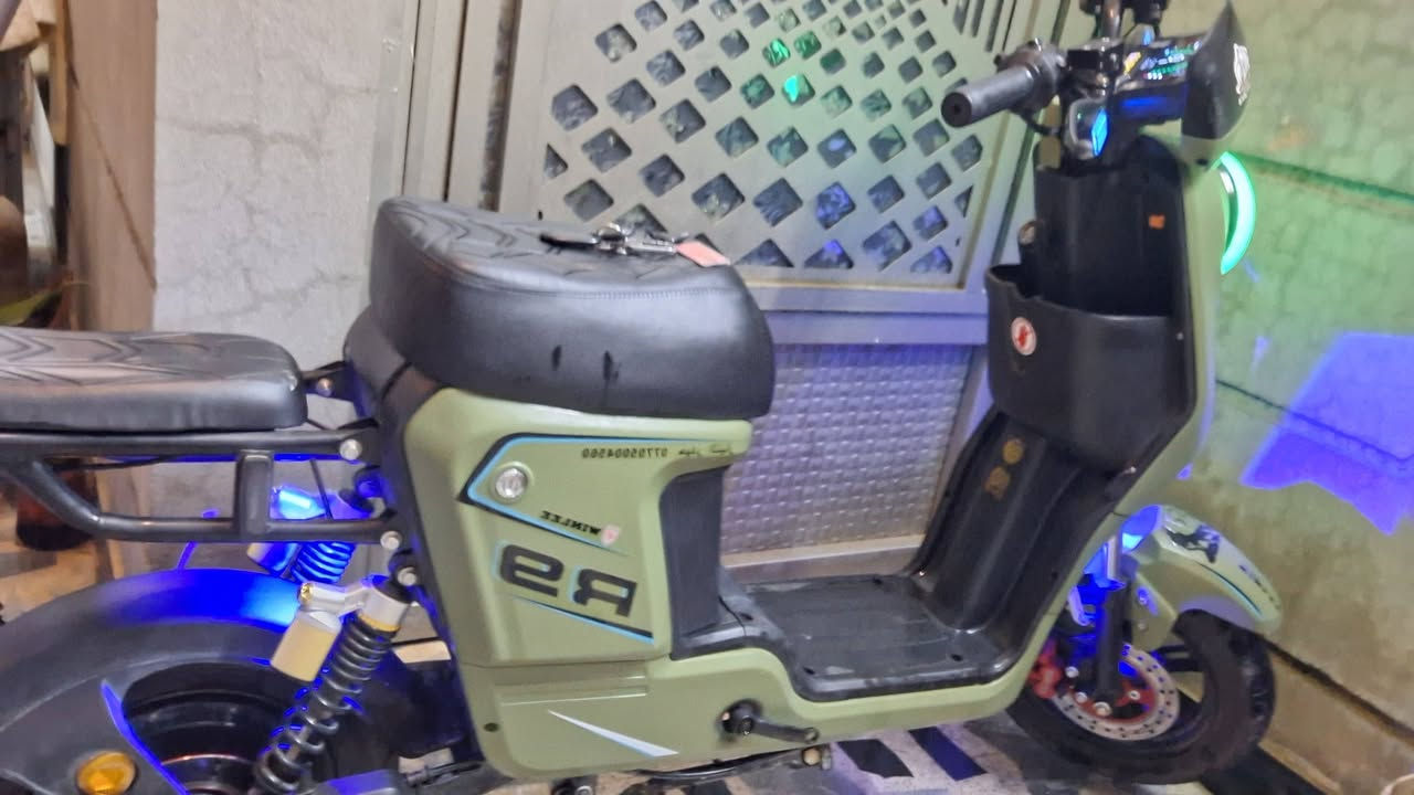 السلام عليكم
باسكل شحن للبيع 
سعرو 475  بي مجال 
R9     أر تسعه 
 موديل 26 
لوك لوك بلادي نضيف نضافته 90بلميه 
بطاريات شرط الشحن يمشنك 40كيلو شرط 
مكفول من كلشي 
مكاني كركوك  
الاستفسار  خابر 
***********
