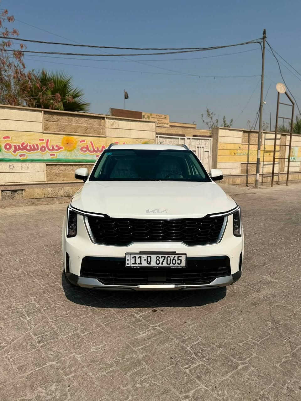سورنتو خليجي موديل 2024
ماشية 56k الف 
مواصفات / ويل 20 / داتا شو / 7 راكب / محرك 6v
بيهة طخه بسيطة بل باب لخلف سايق باقية على وضعهة ما مصلحة 
سعر اتصل وتدلل 
مكاني بغداد 
رقم / *********** 
***********9
