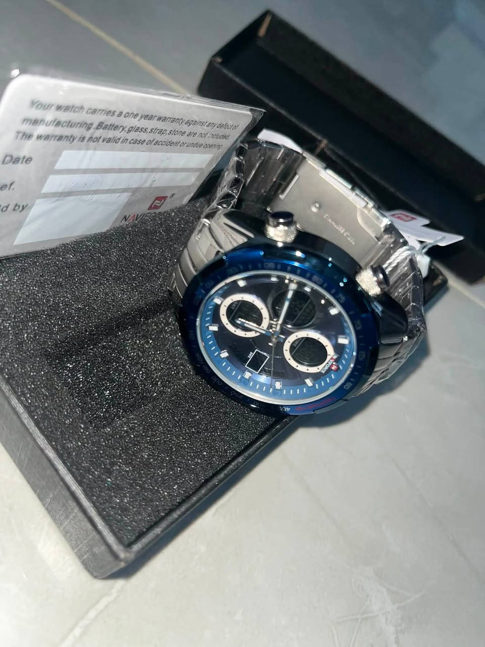 سلام عليكم ،،،،،،،،،،للبيع
ساعه اصليه 
ماركه NAVIFORCE
سعر:90الف نهايتها
مكاني بغداد السيديه
تواصل واتساب:***********
