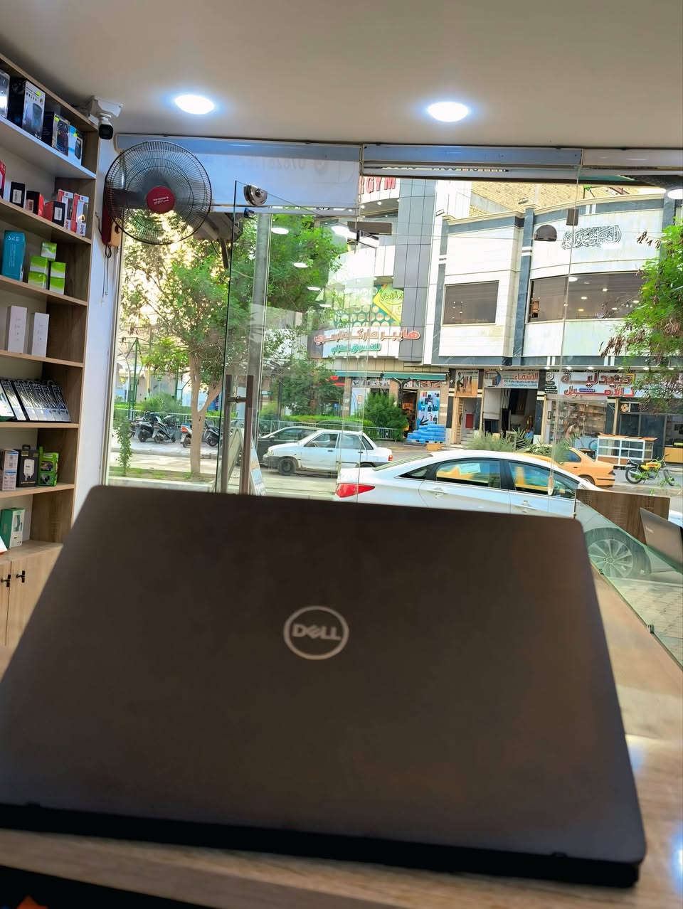 ديل • كور i5 • شاشة ١٤بوصة