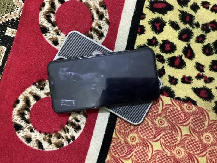 سلام عليكم آيفون ١١ برو ماكس ذاكره ٢٥٦ مدل شاشه اصليه تفصيخ وطاريه تليفون كلش حلو تصوير وكلشي ملحقاته كفرات ثنين وشاحنه ستوني جايبهن أصليات شراي يتصال ***********
