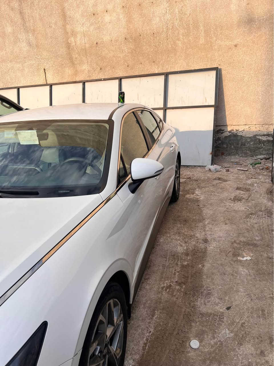 سوناتا خليجي 2020 
سياره بيه حلك البنيد ضبغ وحلك جاملغ 
سياره جاهزه تبريد تخم تاير جديد 
ماشيه 188
سياره بسم مصرف تصير حره بشهر ٤ يعني 2027/4/6
تحكم ستيرن كروس سرعه رادار خلفي 
مكان سياره بصره 
سعره 170 وبيه مجال 
*********** Singapore
