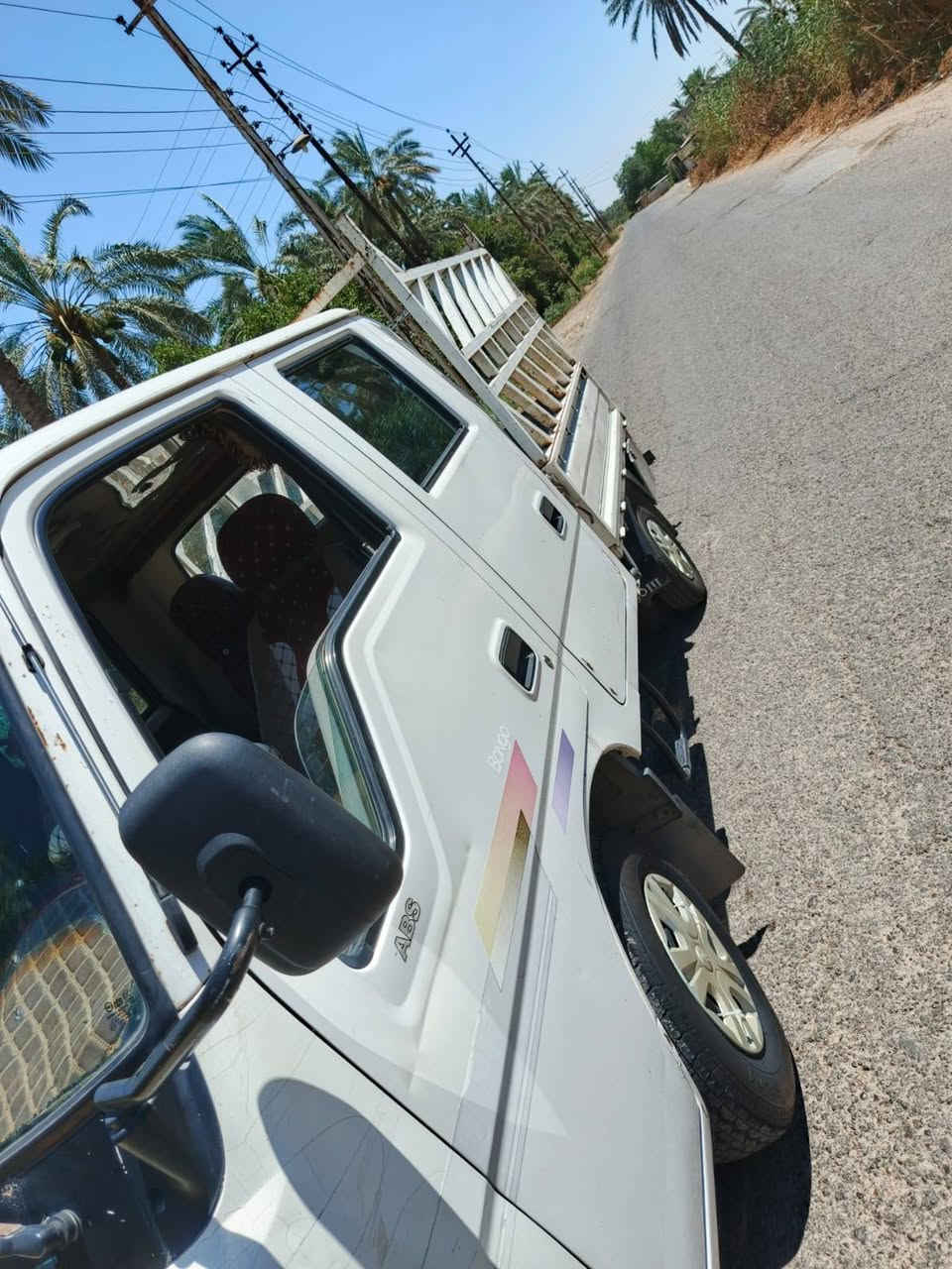 ام عيون دبل قماره بلاديه موديل ٢٠٠١
رقم بغداد تحويل مباشر 
مكينه جديده قبل سبوع مجفتها مضبوط 
كير أكسل شاصي رقم شاصي كفاله 
كهربائيات شغاله 
دوشمه جديده 
السعر ٩٠ وبيها مجال بسيط 
مكاني بغداد التاجي
***********
***********
