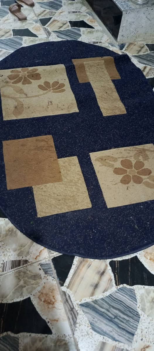 يارزاق ياالله زوالي ومدات للبيع جدا نضيفه ودوشك اسفنج ضفط عالي اخو الجديد وبي وجه مكانهم حله نادر كلمن وسعره *********** الرقم بي واتساب
