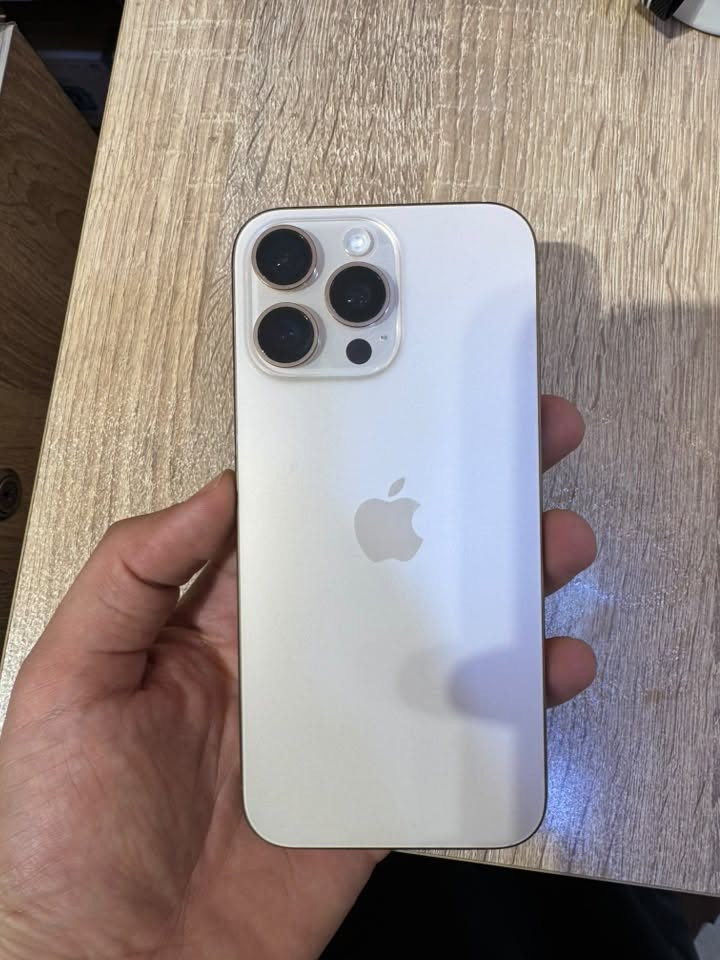 ايفون ١٦ برو ماكس • بطارية ٩٣٪ • عربي كامل