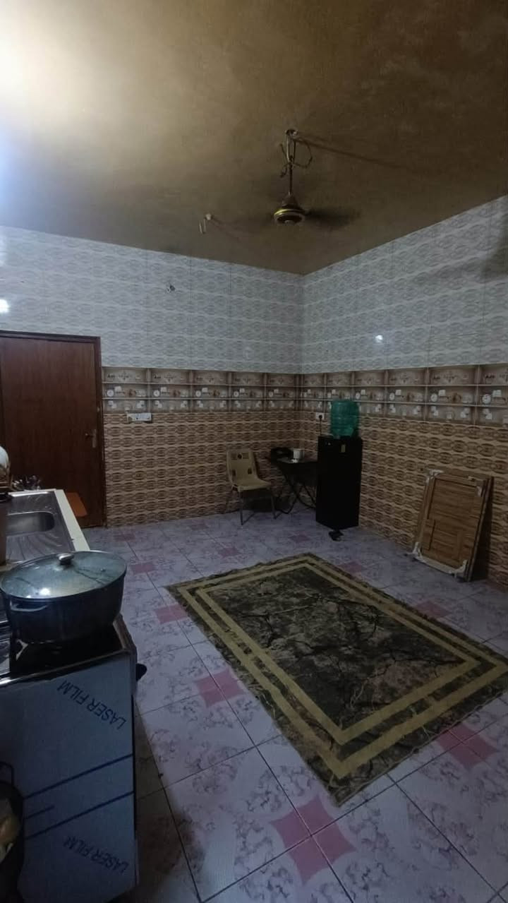 🏠 للبيع بيت في بعقوبة – طرق وجسور

📐 مساحة الأرض: 100 متر
🏢 البناء: طابقين
🛏️ غرف: 2
🚿 حمامات: 2
📜 السند: طابو صرف – سند 25
📍 الموقع: بعقوبه مقابل  طرق وجسور
🛣️ البيت على فرع، وظهر البيت على شارع عام ⭐

✨ البيت موقعه ممتاز ومناسب للسكن، وقريب من الشارع العام.

💰 السعر: 115مليون دينار قابل للتفاوض بسيط

📞 للجادين والاستفسار: مراسلة خاص
***********

