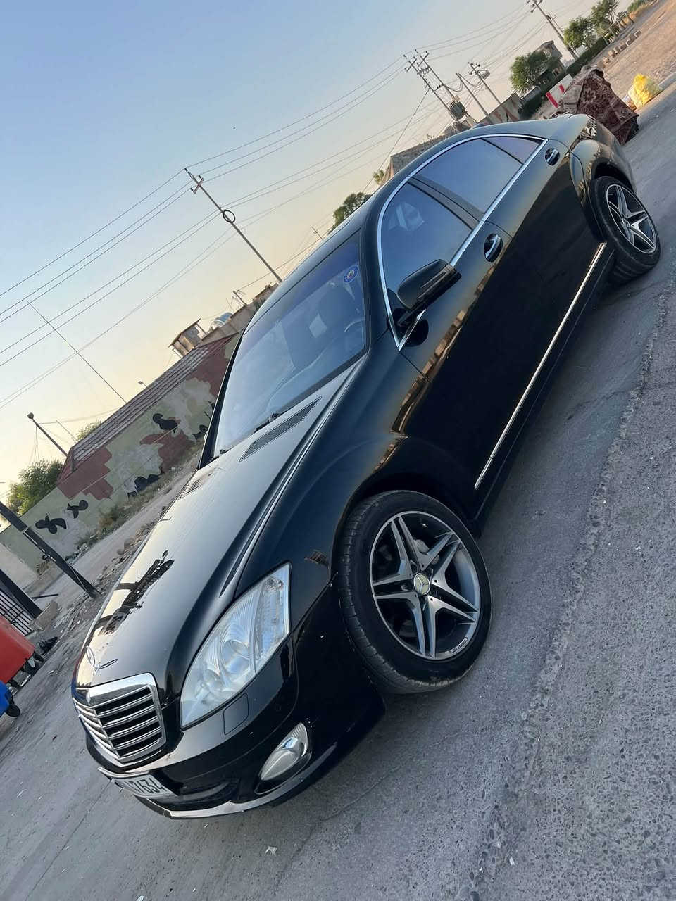 سلام عليكم مارسدس S550رقم كركوك واصله للكمرك بيه قرار ٤٨وفحص ١٠٢ بدون ظربه بيه بس داير جاملغ خلف السائق الباقي مكفول ***********مكان السياره بغدادالسعر ٨٥بيه مجال وللمراوس
