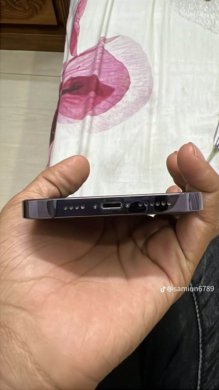 السلام عليكم جهاز ١٤ برو ماكس لون مميز جهاز نضيف ذاكره ٢٥٦ بطاريه٨٦ جهاز بلادي وين ميعجبك افحص مبدل شي وتر بروف جهاز ماستر AAA بدون كارتون السعر٨٠٠ وبي مجال بسيط عنوان عطيفيه 
***********
