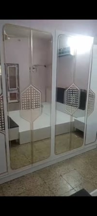 غرفة نظيفة مستعملة قليل للبيع 8 قطع بسعر 750 وبيها مجال  للاستفسار اكث...
