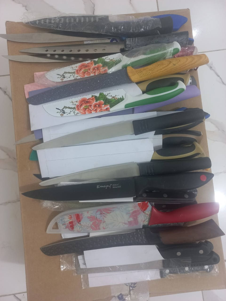 متوفر سجاجين جملة العدد 48 قطعه شلامجة الاصلي 
السعر 25 الف 
توصيل موجود داخل الشطرة 
***********

