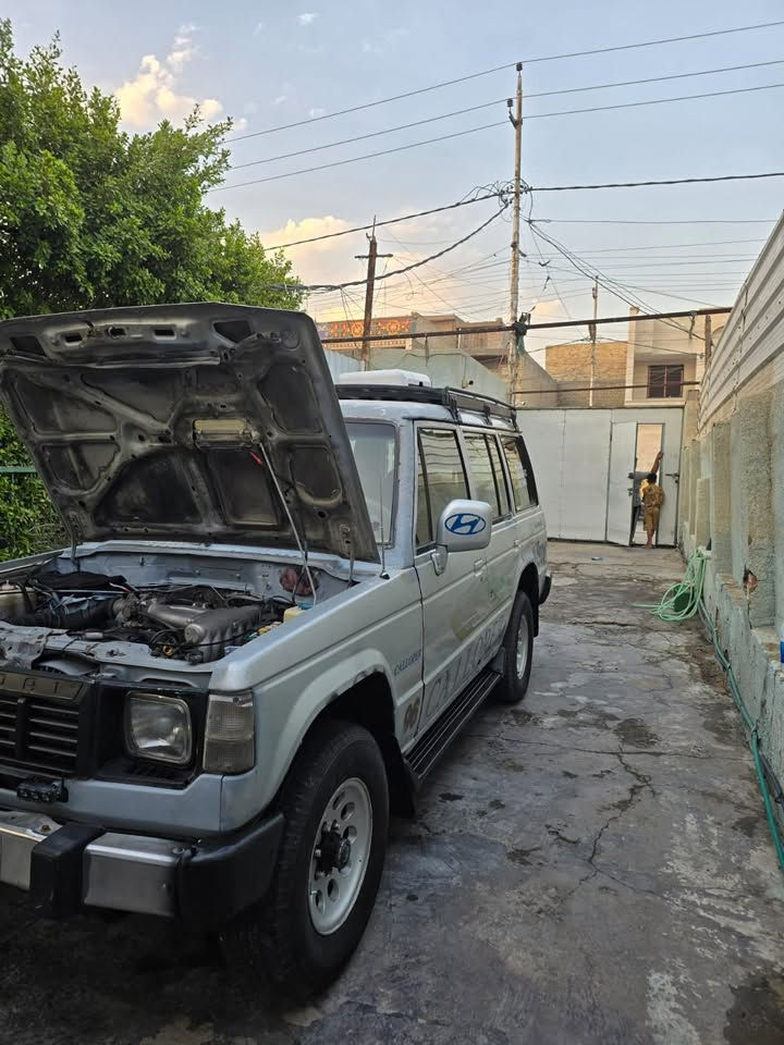 كالوبر
موديل ١٩٩٥

محرك بطة ٢.٥٠٠

٦سلندر محرك بي خيط تبخير 

كهربئيات شغاله بيها سبلت جديد قطعتين 

دبل باتري تخم تاير جديد

***********.  السعر ٤٥ وبيهة مجال
