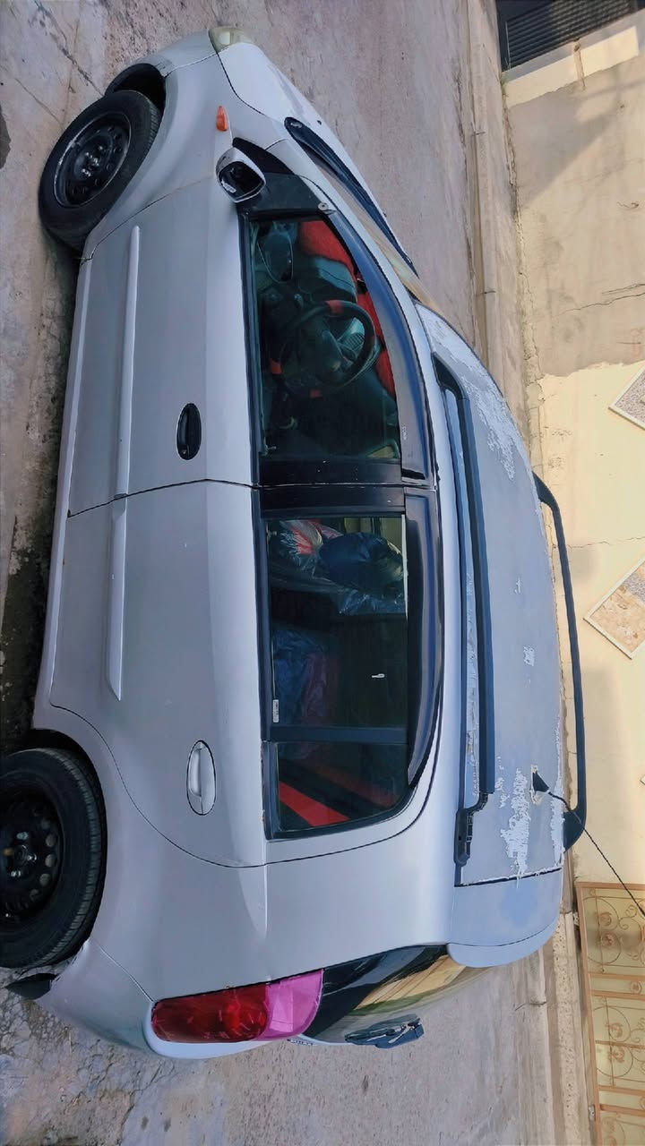 موديل ٢٠١٣ • ماشي ٧٥ ألف • شاشة أندرويد