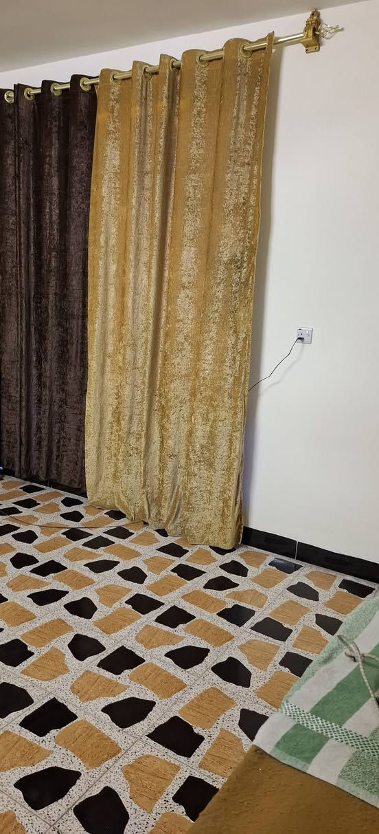 يا الله دار للبيع مساحه 100 متر شارع ابو الدهن ثامن فرع مقابيل محل بيع ماي اورو السادس بيت  *********** مراوس
