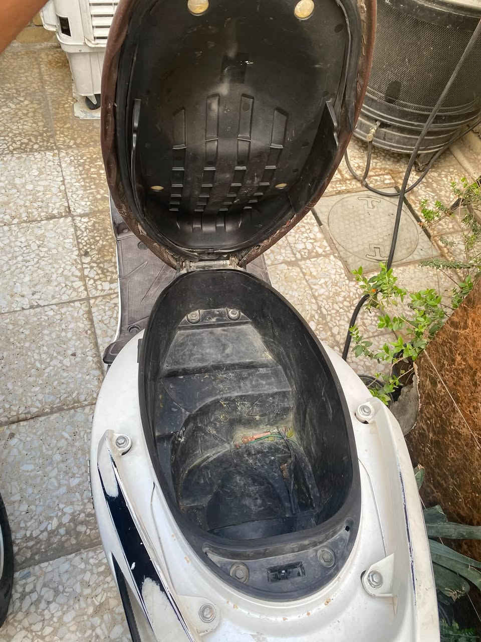سكنس • للبيع