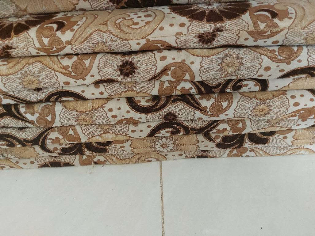 جلسه سعوديه الاصليه حبيبات مضغوطه نضيفه وجهين 13 متر سعره 170 المكان مجمع الاميرات لاتصال ***********
هذا رقم بي واتساب *********** النجف, العراق
