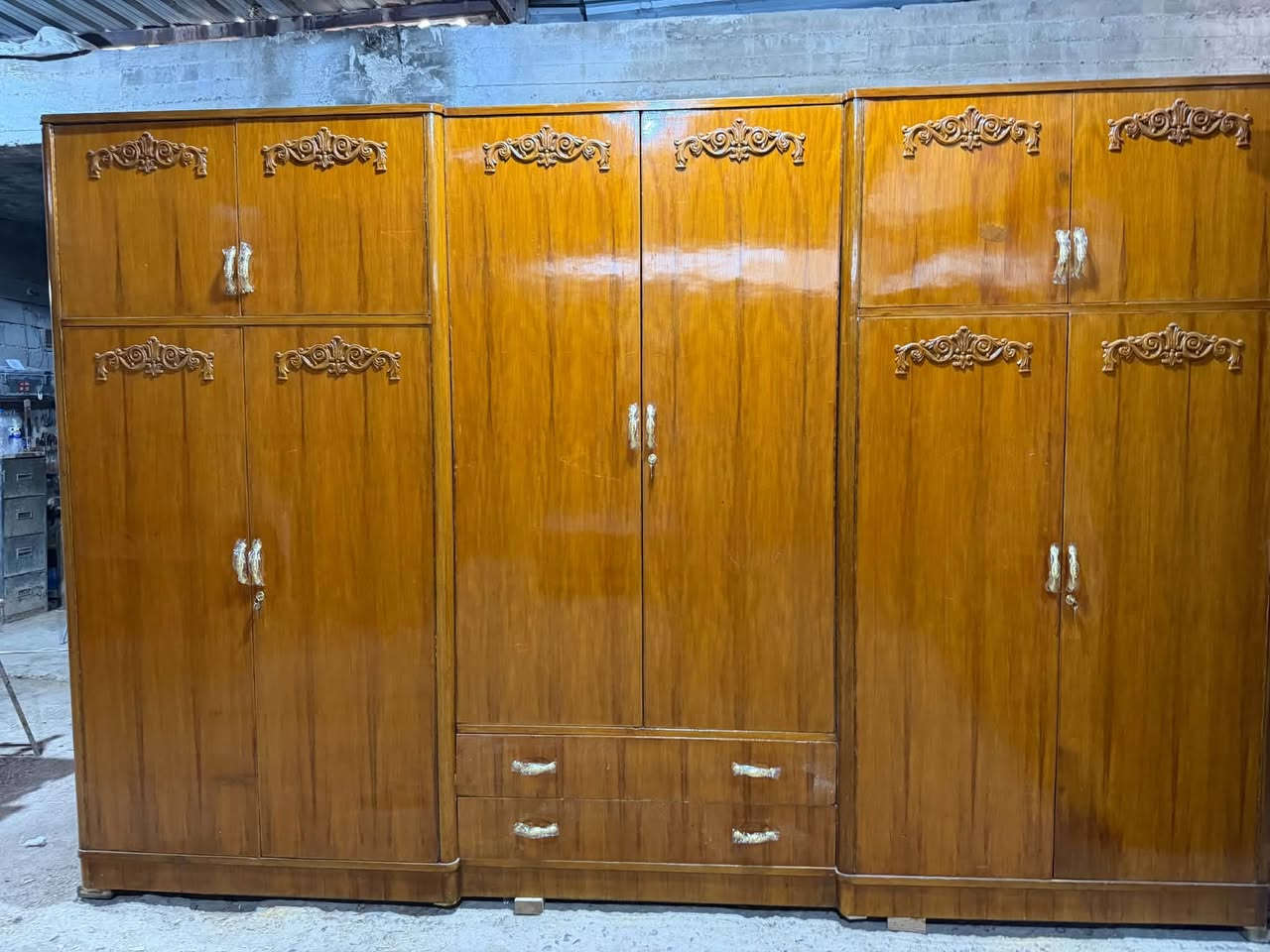 سلام عليكم كنتور ٦بوب طابقين صاج حطاطه دنك السعر ٤٢٥.
{***********}
{***********}
