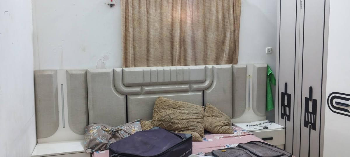 غرفة تركي تزكام نضيفه كلش مامفتوحه وله مره 9 قطع السعر 900 بيها مجال العنوان ناصريه مركز قرب جسر نبي الله برهيم
