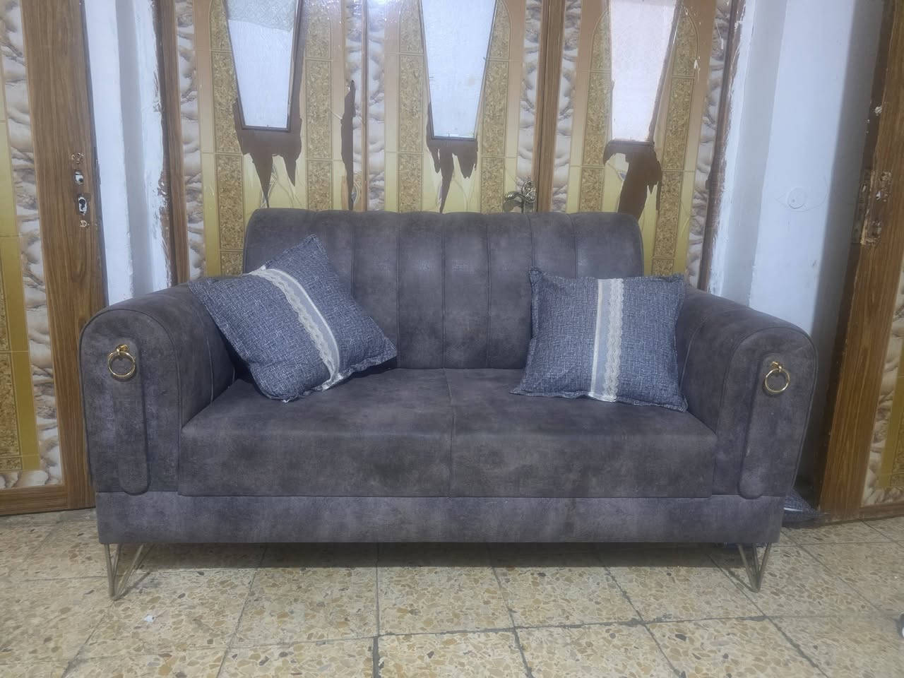 قنفات استعمال قليل يحتاجون فقط تنضيف
ماخذه ب700 الله شاهد ورسوله 
سبب اللبيع سفر خارج النجف
رايدي 300 الف
***********
@إشارة
