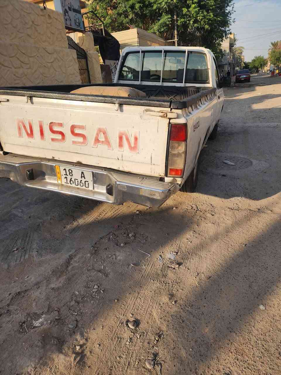 بيكم نيسان  شبوط 2002
رقم بابل شكل جديد 
كير محرك  مكفول 
تخم  تايرات جديد 
خمسة حلقة 
رقم هاتف ***********
مكان بغداد جميلة اولى
تضرب تراي من بغداد الى مصر 🇪🇬 
يم هرامات
