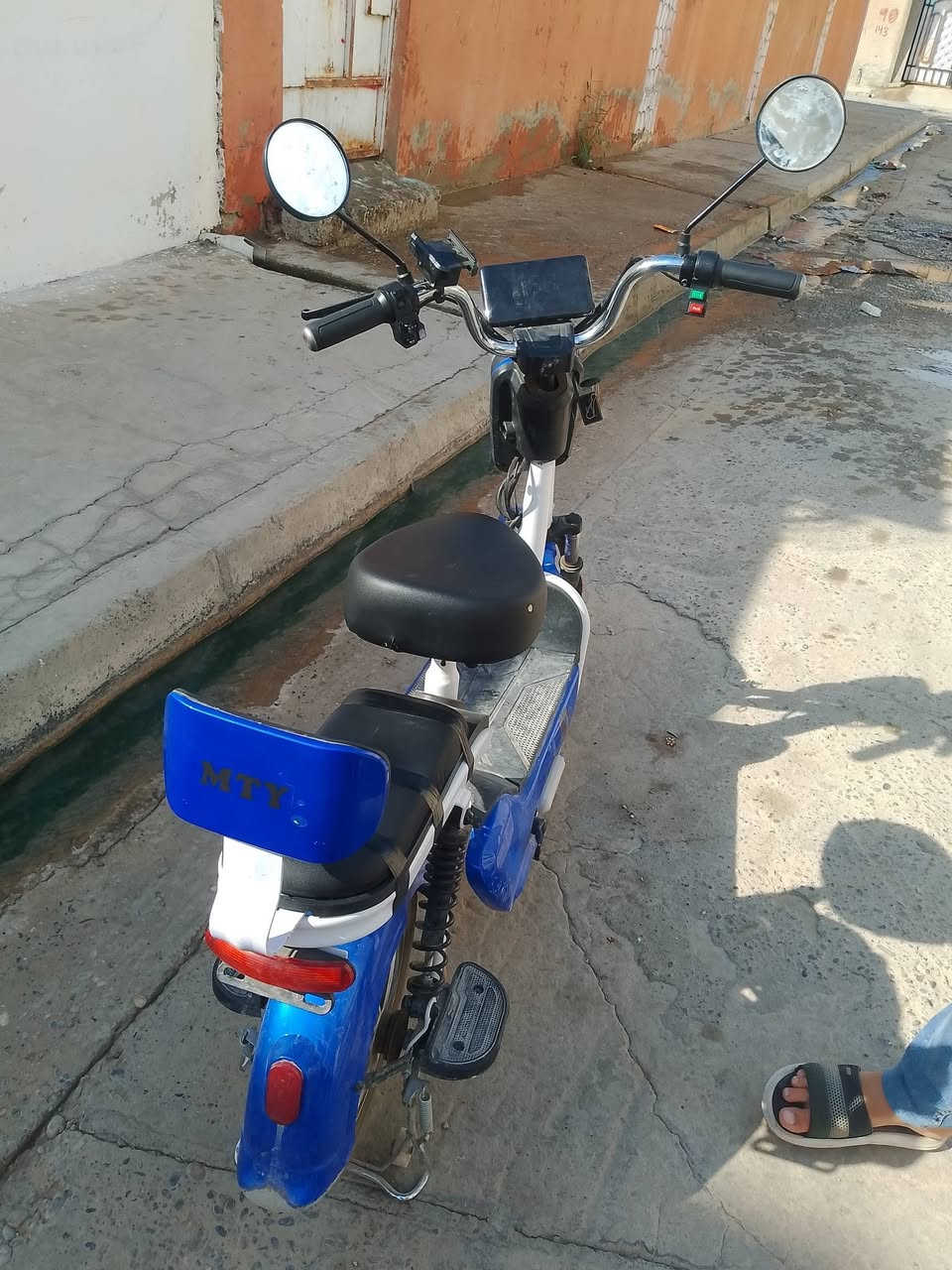 دراجة كهربائية • للبيع